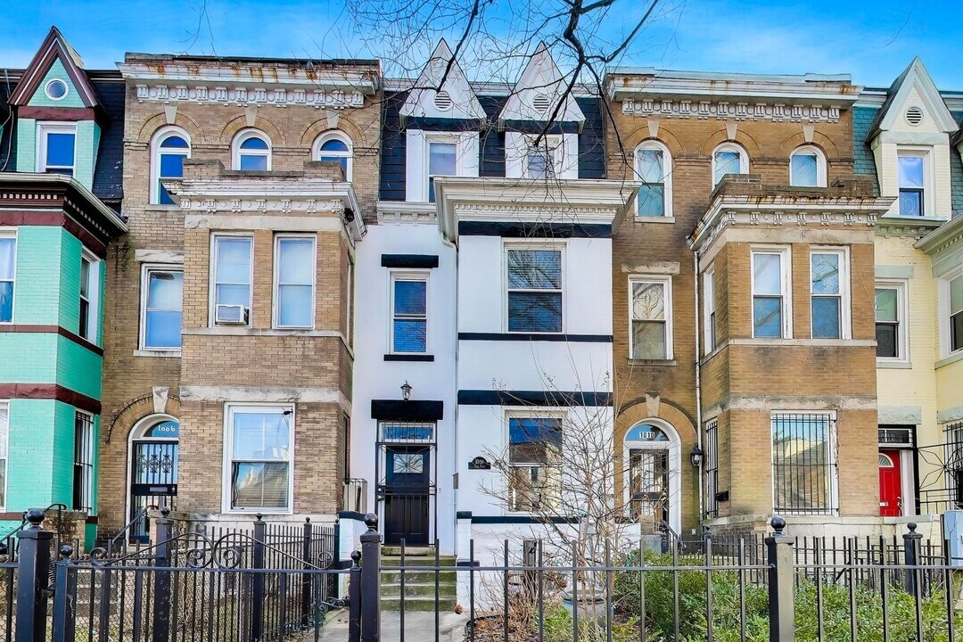 1008 Park Rd NW in Washington, DC - Building Photo