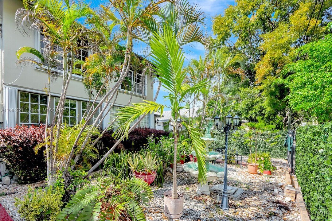 228 SW 6th Ave-Unit -2 in Miami, FL - Building Photo