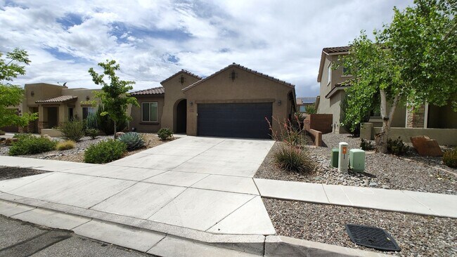 2809 Walsh Loop SE