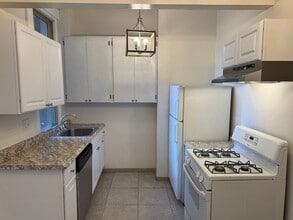 5431 Howe St in Pittsburgh, PA - Building Photo - Building Photo