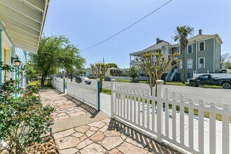 816 11th St in Galveston, TX - Building Photo - Building Photo