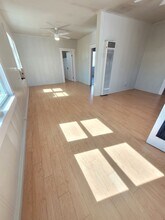 211 S Washington St in Lone Pine, CA - Building Photo - Building Photo