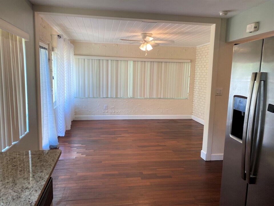 19 W King St in Orlando, FL - Building Photo