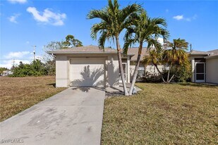 841 SE 8th Terrace in Cape Coral, FL - Building Photo