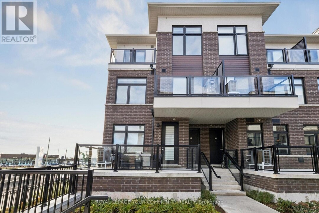 755 OMEGA DRIVE in Pickering, ON - Building Photo