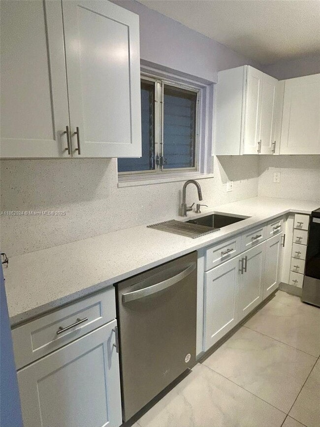 property at 394 N Laurel Dr