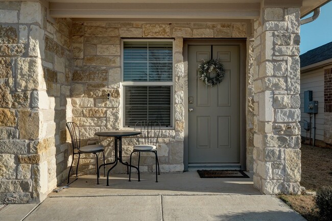 153 Roanwood Dr in San Marcos, TX - Building Photo - Building Photo