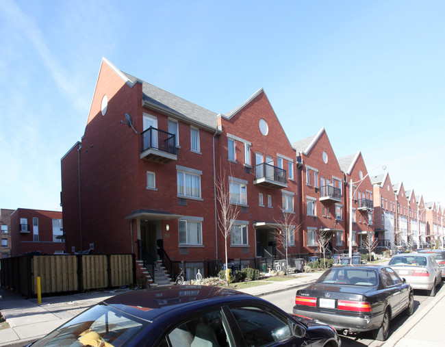 Rivertowne Apartments in Toronto, ON - Building Photo - Building Photo