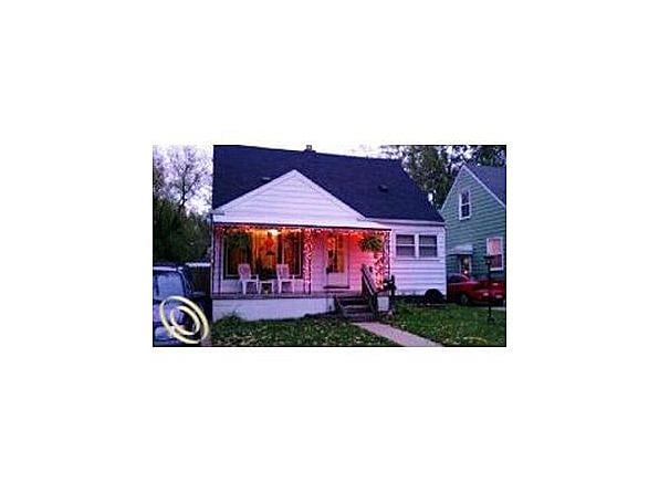 property at 18860 Poinciana