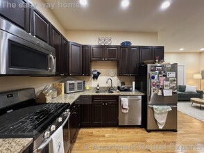 9 Bristol St, Unit 3R in East Cambridge, MA - Building Photo - Building Photo