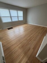 555 Lynn Ct in Glendale Heights, IL - Building Photo - Building Photo