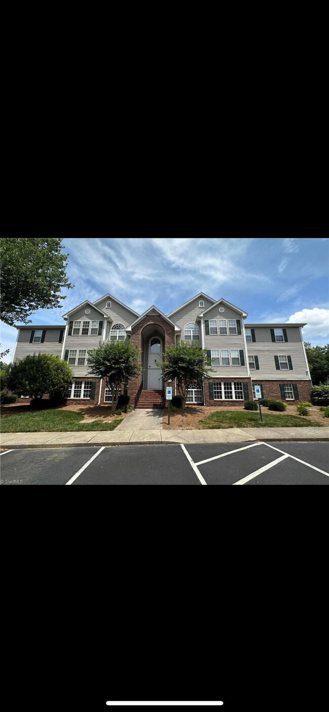 property at 522 Scholastic Ct