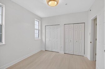 695 Hibiscus St in West Palm Beach, FL - Building Photo - Building Photo