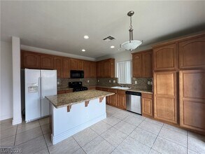 6470 Aether St in Las Vegas, NV - Building Photo - Building Photo