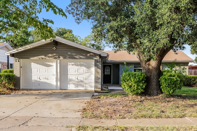 property at 629 Dawn Dr