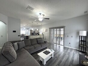 736 Kildrummy Dr in Davenport, FL - Building Photo - Building Photo