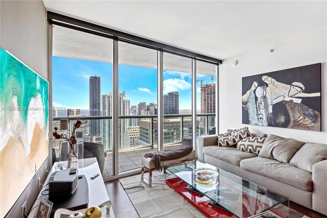 495 Brickell Ave, Unit 4805 in Miami, FL - Building Photo