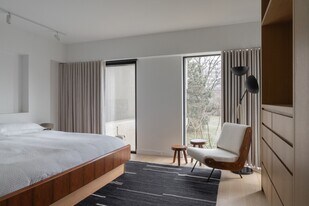 2600 Ave Pierre-Dupuy in Montréal, QC - Building Photo