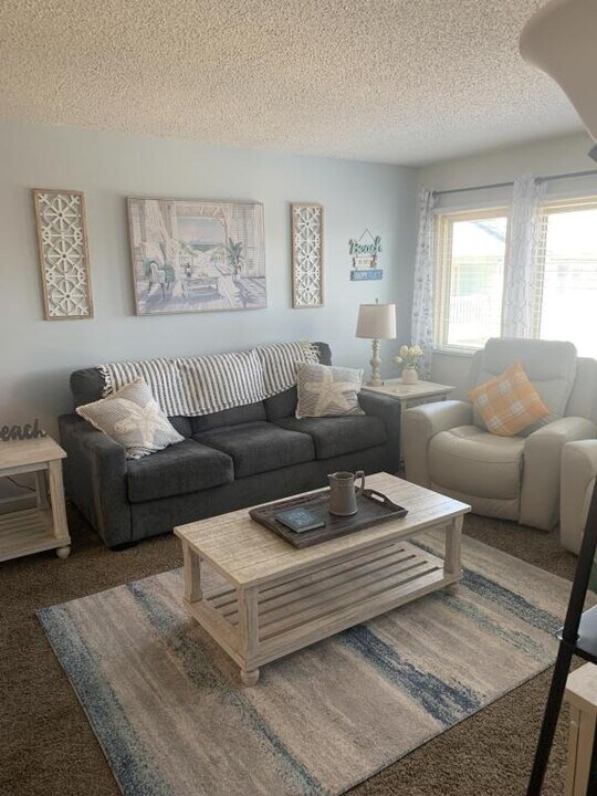 5905 S Kings Hwy in Myrtle Beach, SC - Building Photo