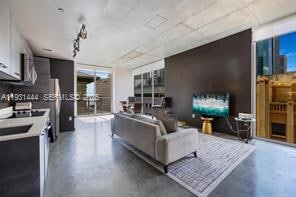 151 SE 1st St, Unit 401 in Miami, FL - Building Photo - Building Photo