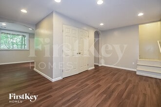 4927 Wade Valley Way in Cumming, GA - Building Photo - Building Photo