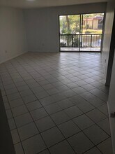 866 SW 9th St Cir, Unit 205 in Boca Raton, FL - Building Photo - Building Photo