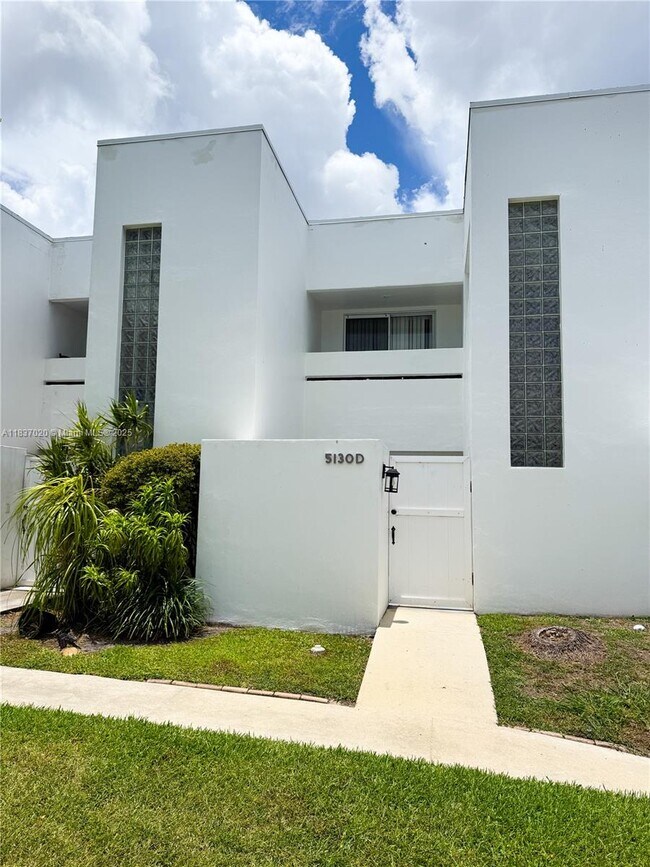 property at 5130 Elmhurst Rd