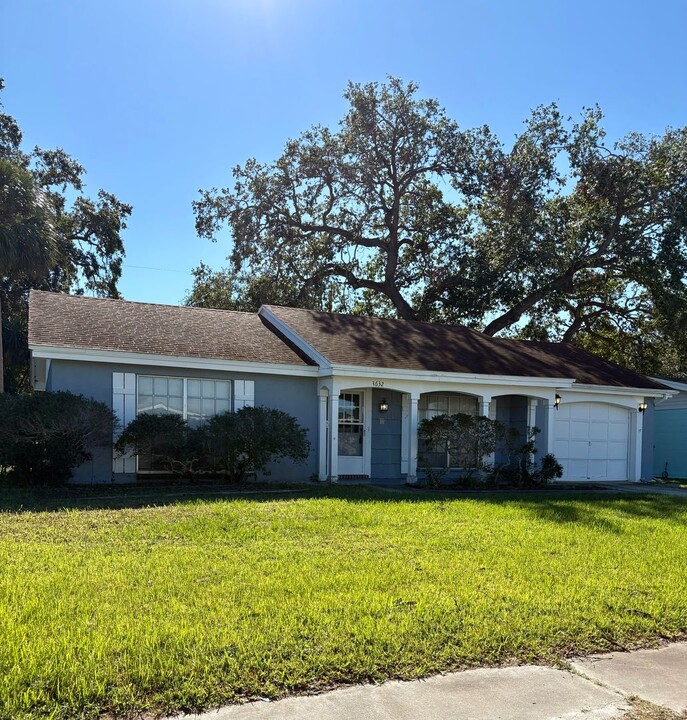 3632 Haven Dr in New Port Richey, FL - Foto de edificio