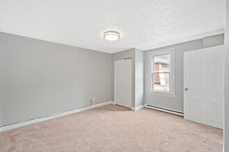 831 Hall St in Munhall, PA - Building Photo - Building Photo