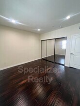 10921 Whipple St in Los Angeles, CA - Building Photo - Building Photo