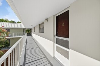 2302 Sunrise Blvd in Fort Pierce, FL - Building Photo - Building Photo