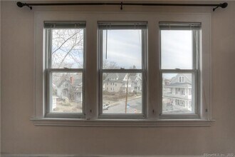 67 Fairlawn Ave in Bridgeport, CT - Building Photo - Building Photo