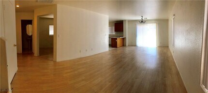 331 Silverado Pines Ave in Las Vegas, NV - Building Photo - Building Photo