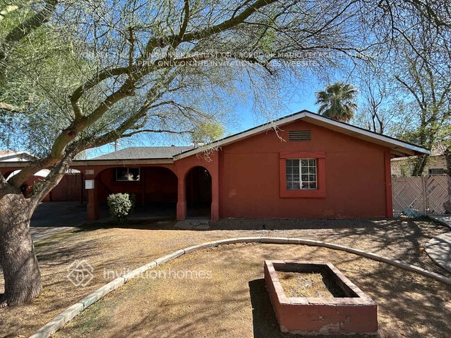 property at 4832 W Catalina Dr