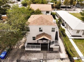 1922 NW 1st St in Miami, FL - Building Photo - Building Photo