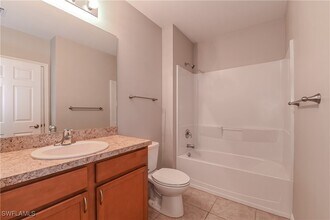 1210 SE 33rd Terrace in Cape Coral, FL - Building Photo - Building Photo