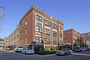 Ivy Gayles in Chicago, IL - Foto de edificio - Building Photo