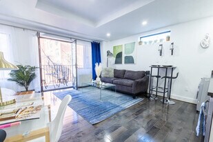 809 9th Ave in New York, NY - Building Photo