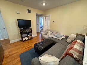 30 Cambridge Ter, Unit 2 in Cambridge, MA - Building Photo - Building Photo