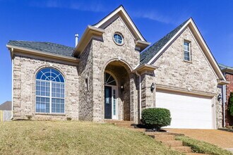 10198 Spruce Grove Ln in Cordova, TN - Building Photo - Building Photo