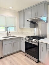 1143 Hackamore Rd in Vista, CA - Foto de edificio - Building Photo