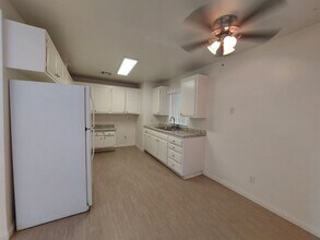 6413 Fortuna Ave in Yucca Valley, CA - Building Photo - Building Photo