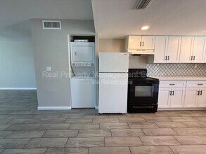 3302 W Loma Ln in Phoenix, AZ - Building Photo - Building Photo