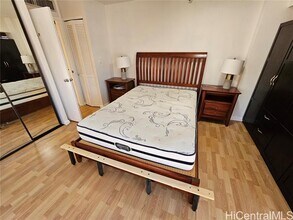 1088 Bishop St in Honolulu, HI - Building Photo - Building Photo