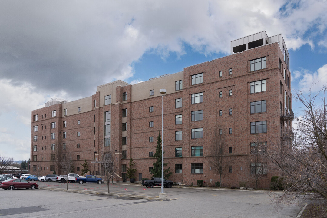 Upper Falls Condominiums in Spokane, WA - Building Photo