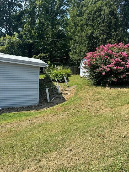 85 Park Ave in Tell City, IN - Building Photo