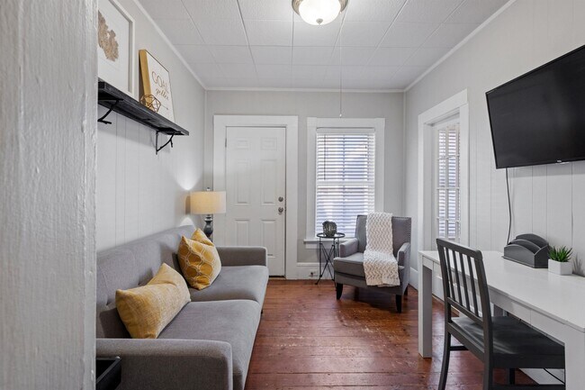 526 Hevey St in Manchester, NH - Building Photo - Building Photo