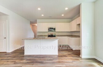 4554 Parsons Mill Dr in Castle Hayne, NC - Building Photo - Building Photo