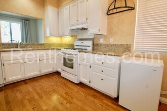 11162 Caminito Rodar in San Diego, CA - Building Photo - Building Photo