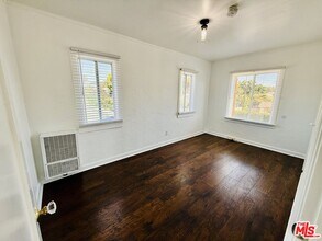 1801 W 39th St in Los Angeles, CA - Building Photo - Building Photo